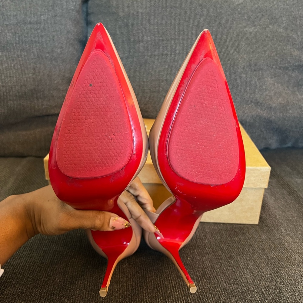 Christian Louboutin Iriza Nude Patent Leather Pointed-Toe Stiletto Pumps - Picture 4 of 11